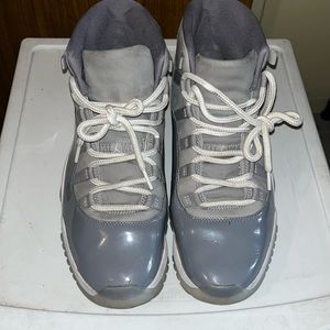 Jordan Men's Gray and White Sneakers